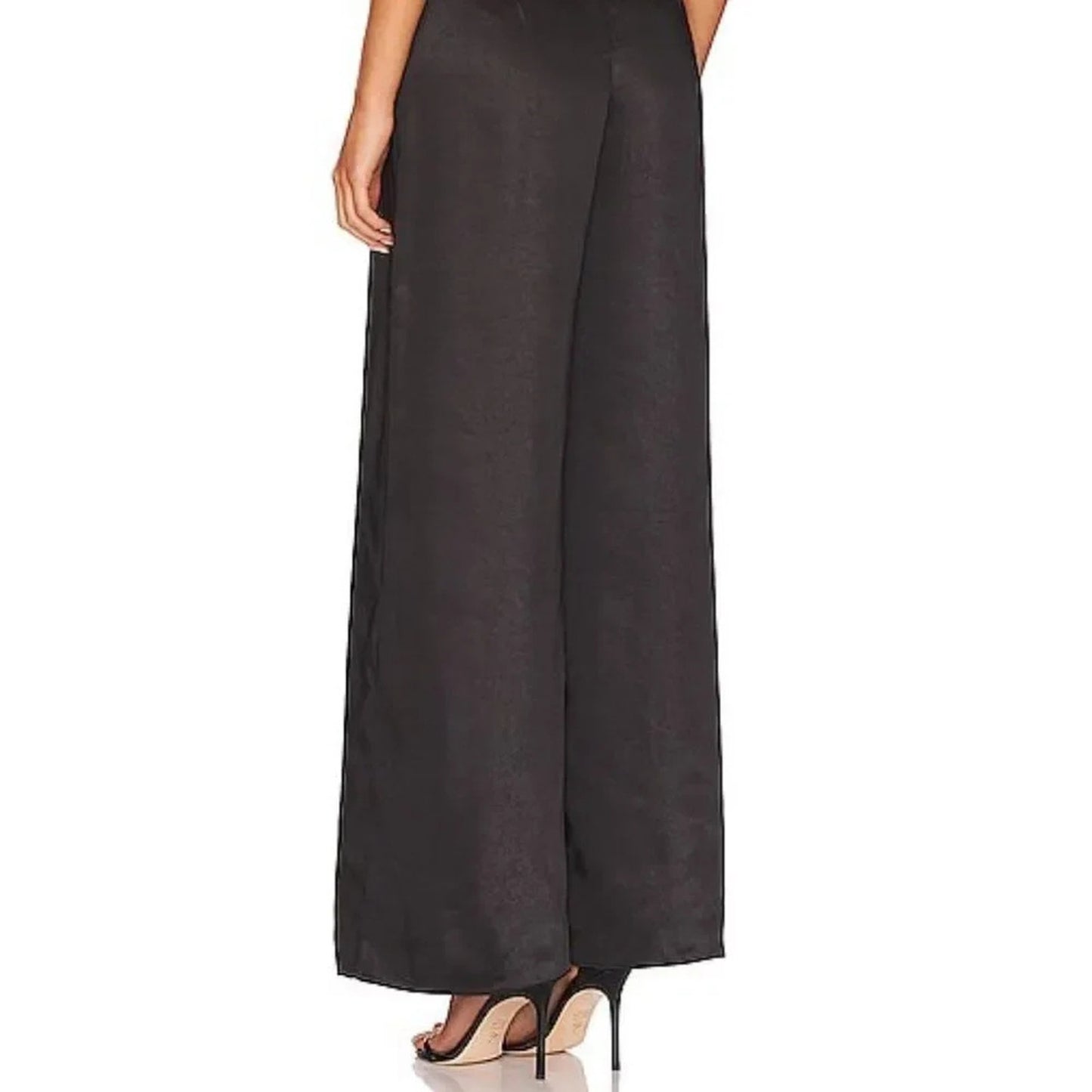 NWT Elliatt - Lydia Jumpsuit - Black - size XS