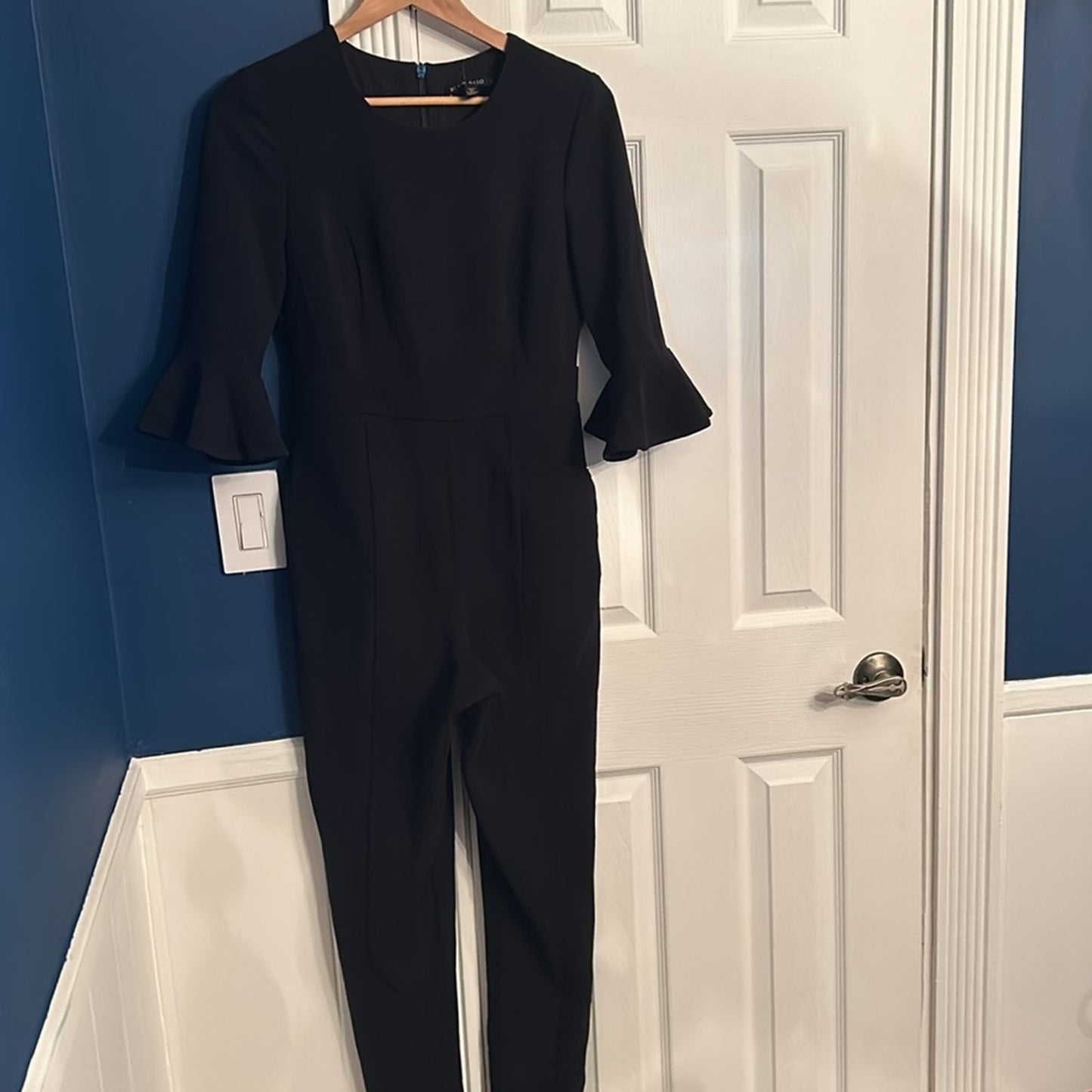 NWT Black Halo - Brooklyn Jumpsuit in Black - size 6