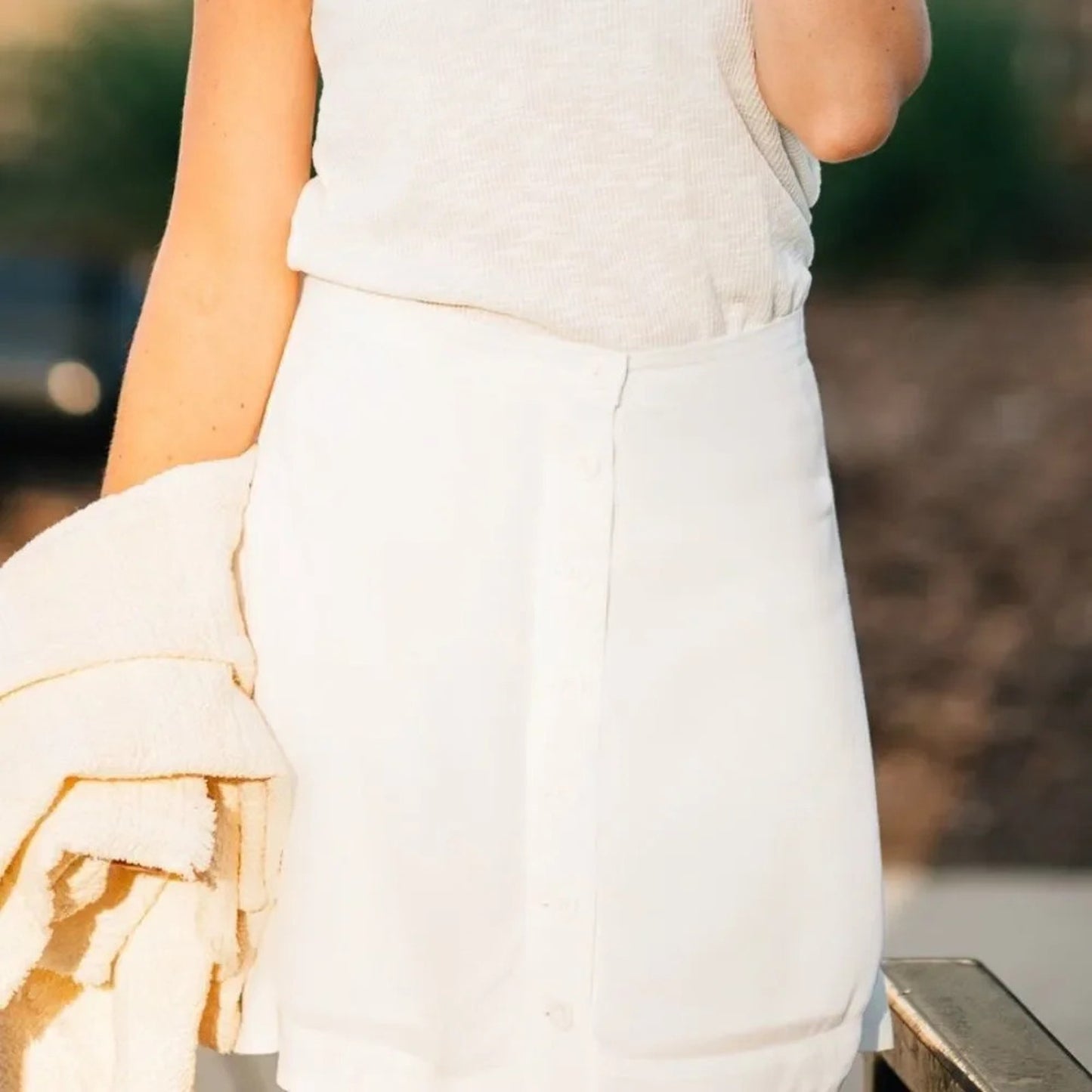 EUC Avec Les Filles White Button Down Skirt - size 6