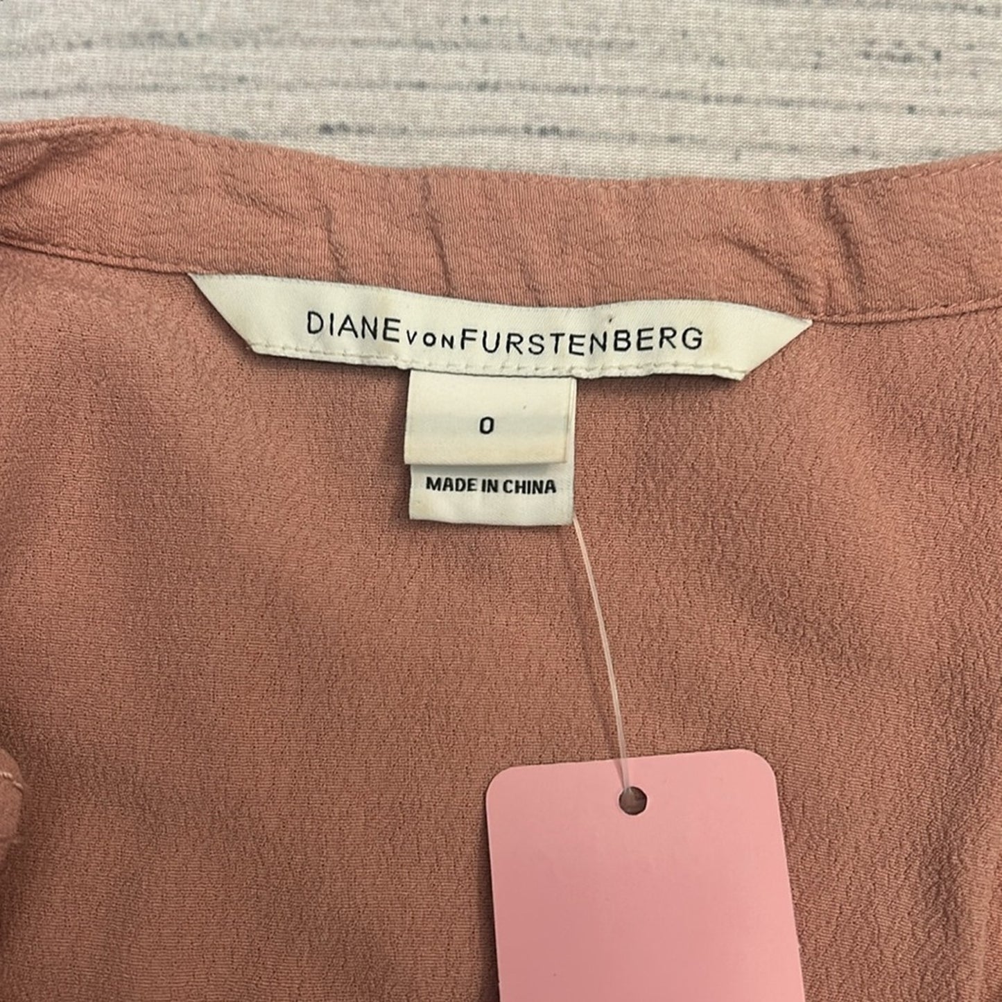 Diane Von Furstenburg Clay Pink Silk Flutter sleeve Pleated -size 0