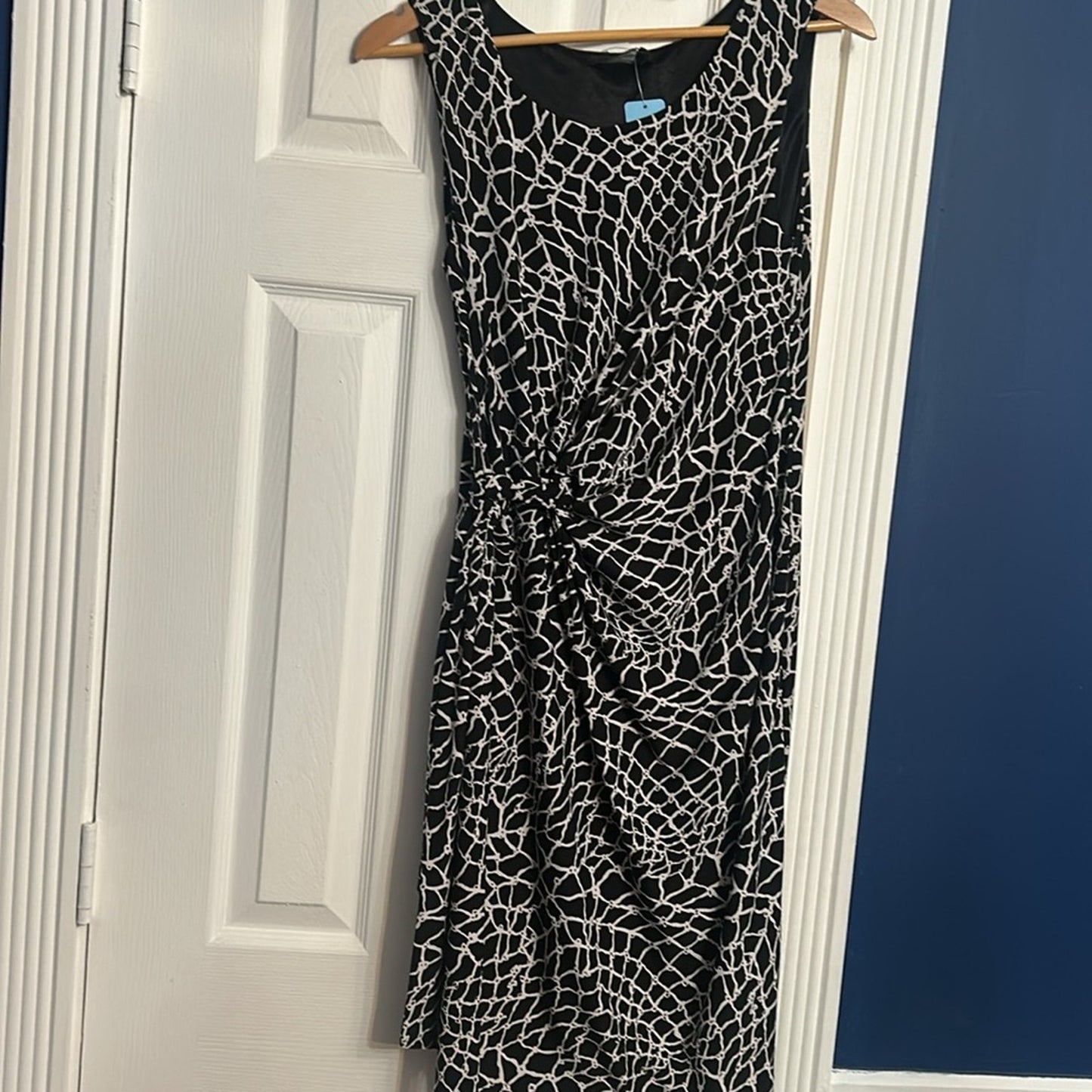 NWT BCBG MAXAZRIA black dress - size Large