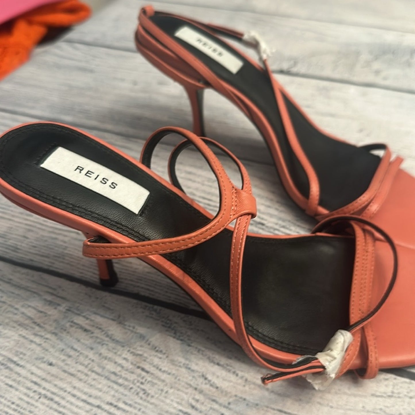 NEW REISS Bali Leather Strappy Heeled Sandals Coral - size 39 (US 8.5)
