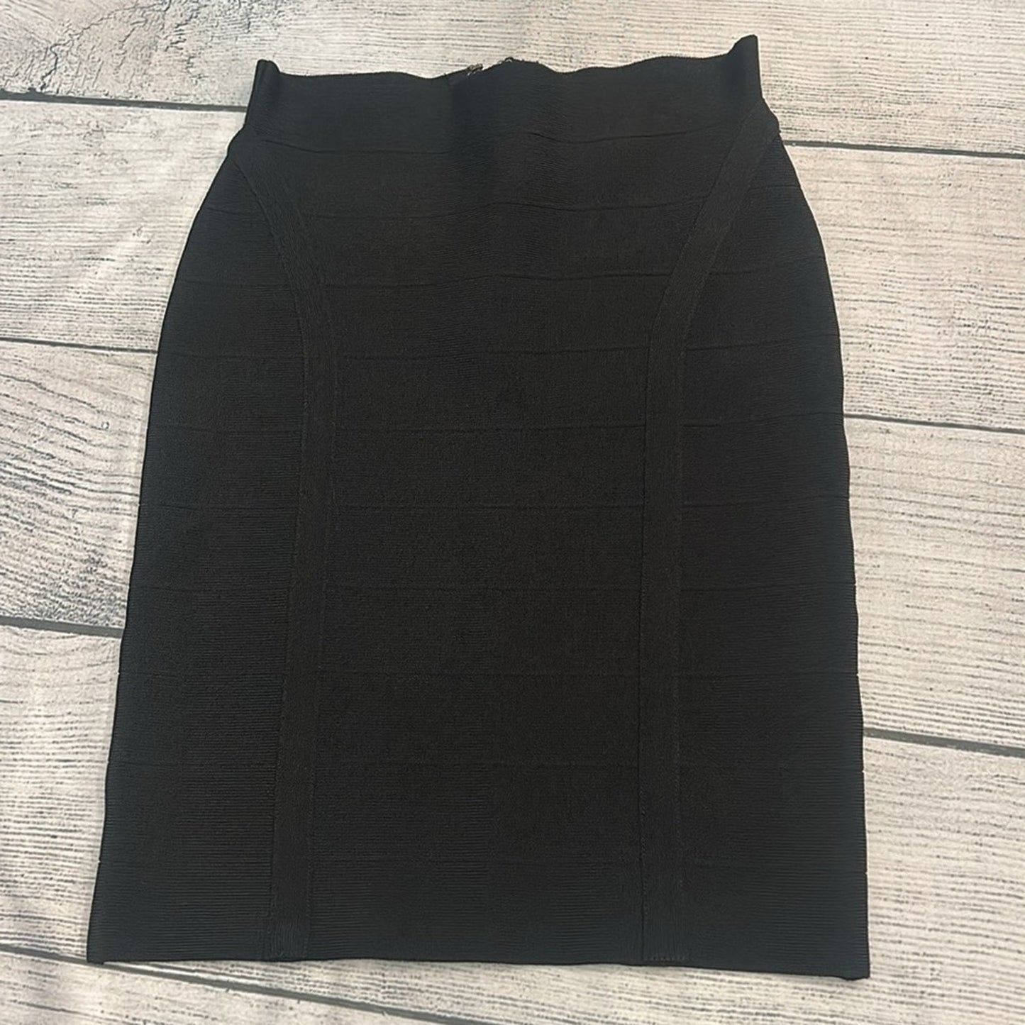 NWT Guess Women's Black Bandage Ottoman Stitch Mirage Skirt - Small