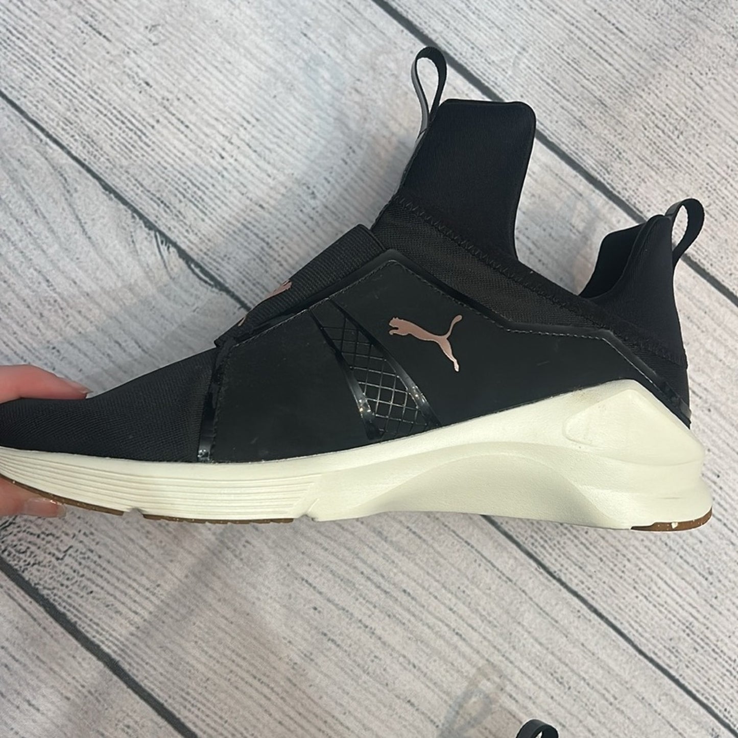 NEW PUMA FIERCE VR SNEAKER - size 8.5