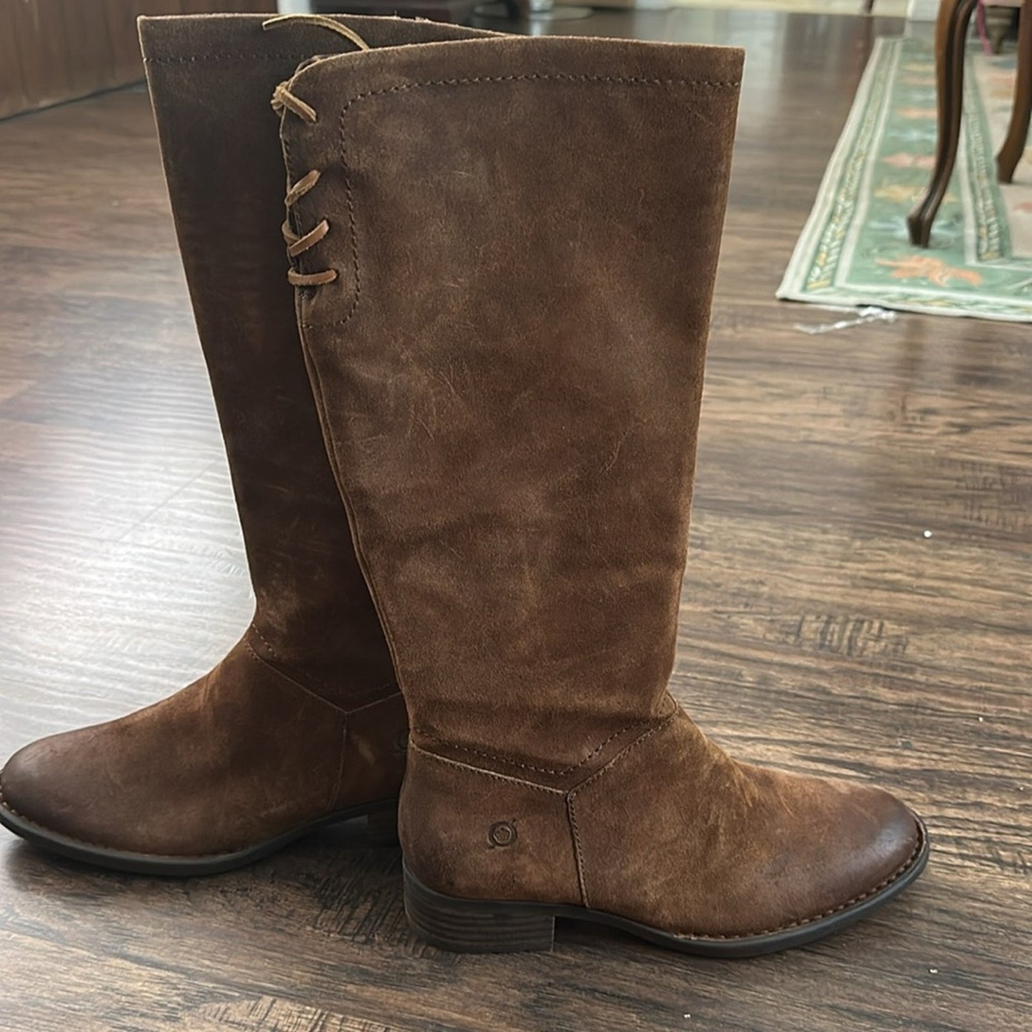 NEW Born HAYDEN Rust Tobacco Distressed Boots - size 8
