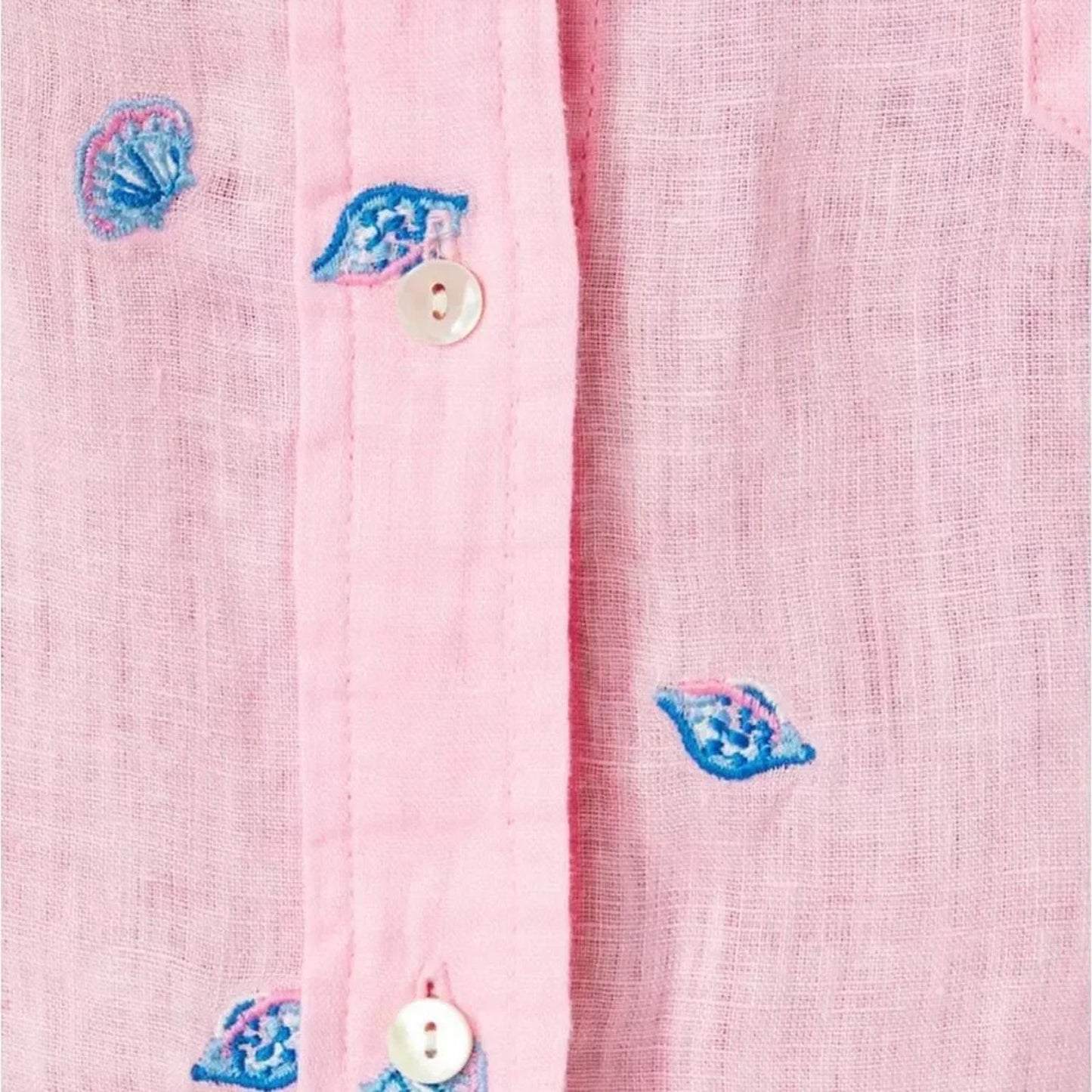 NWT LILLY PULITZER
Coralynn Button Down Shirt