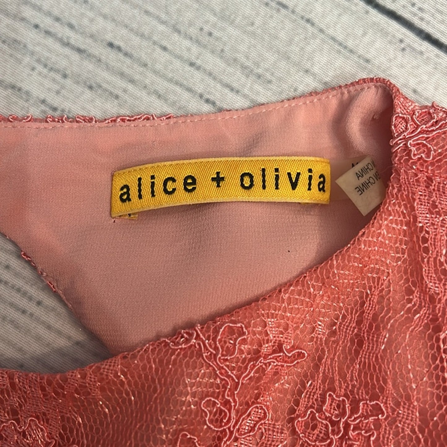 NWT Alice and Olivia Zenden embroidered lace mini dress Pink Icing - size 6