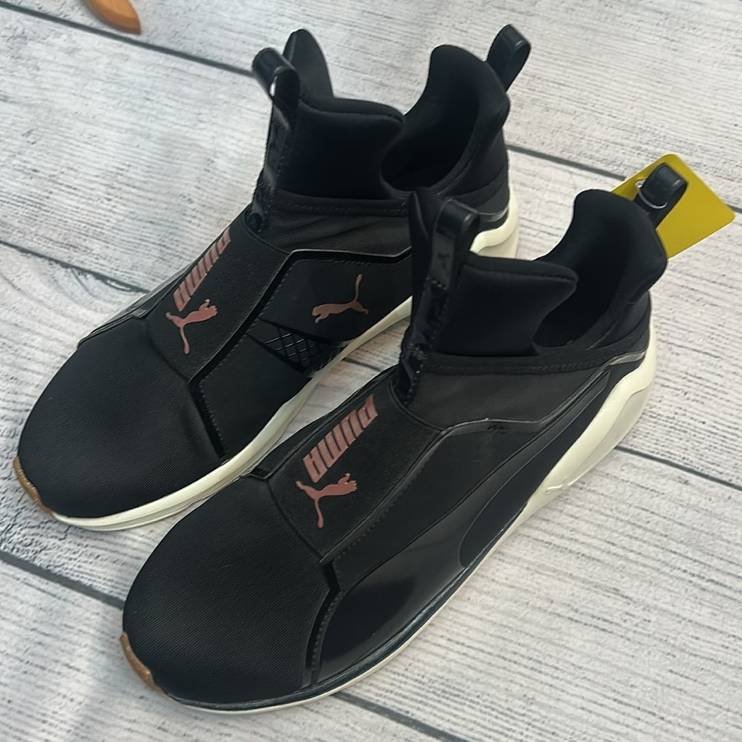NEW PUMA FIERCE VR SNEAKER - size 8.5