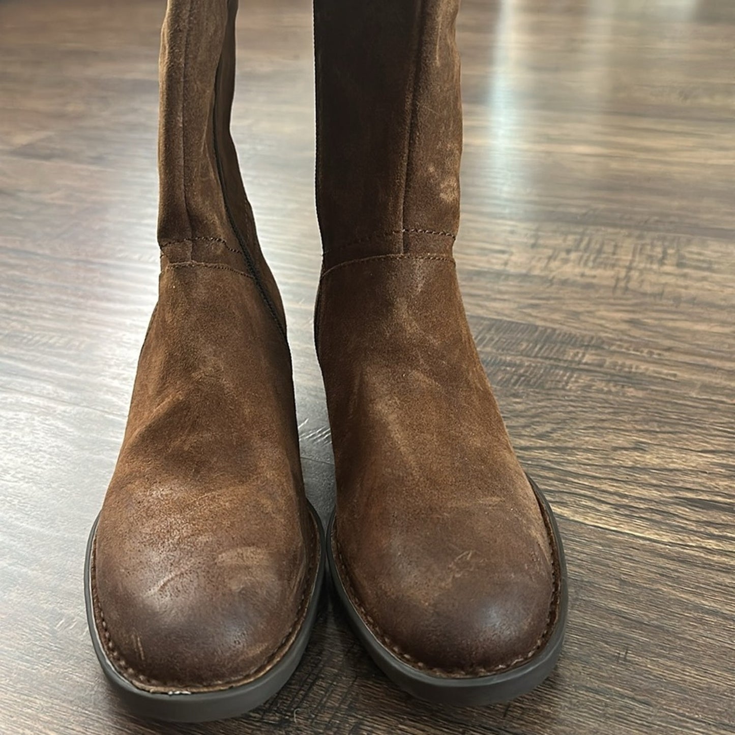 NEW Born HAYDEN Rust Tobacco Distressed Boots - size 8