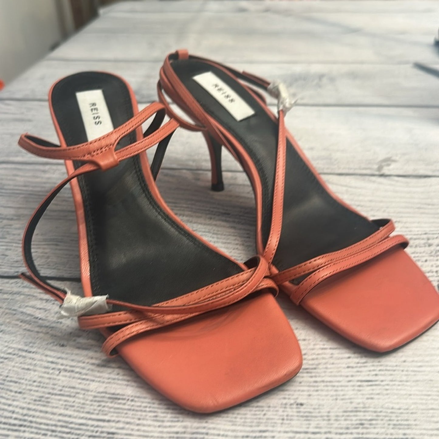 NEW REISS Bali Leather Strappy Heeled Sandals Coral - size 39 (US 8.5)